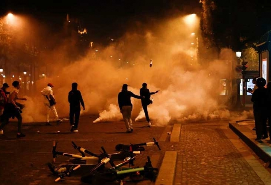 Casi 150 arrestos en París por disturbios tras revés del PSG