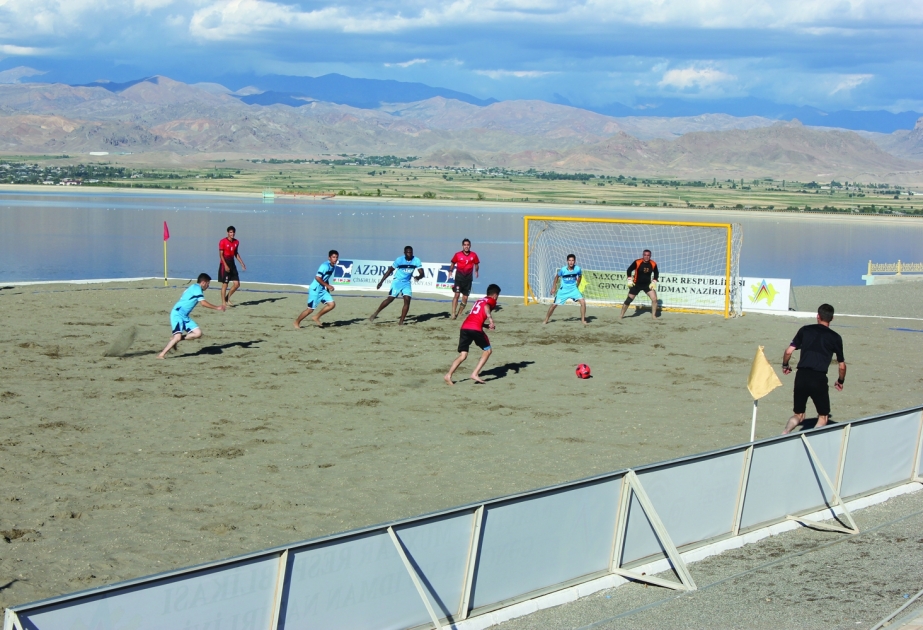 Çimərlik futbolu üzrə muxtar respublika çempionatının 1/4 final mərhələsinə start verilib