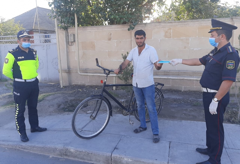 Polis əməkdaşları Saatlıda velosiped istifadəçilərinin maarifləndirilməsi məqsədilə reyd keçiriblər