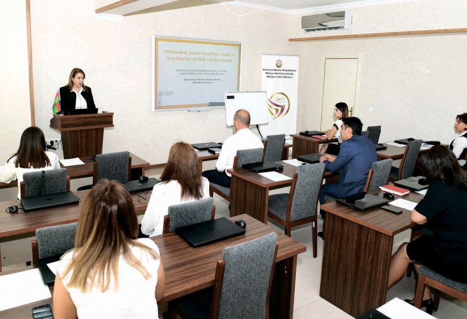 Maliyyə və mühasibat uçotu sahəsində çalışan işçilər təlimə cəlb olunublar