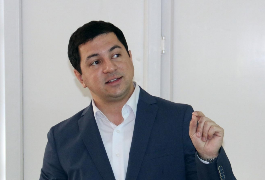 Gürcüstan parlamentinin sədri özünü cəmiyyətdən təcrid edib