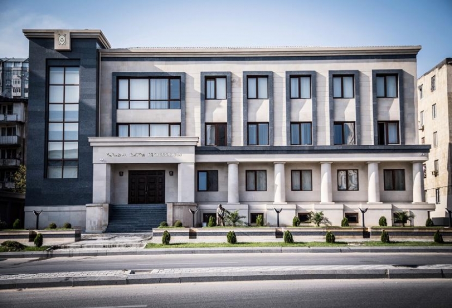 Yasamalda qadını öldürməyə cəhd etməkdə şübhəli bilinən şəxslə bağlı cinayət işi məhkəməyə göndərilib
