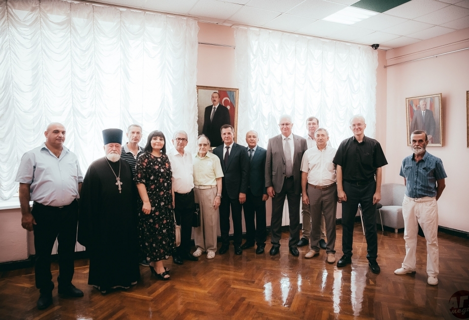 Həştərxan Dövlət Universitetində fəxri professorların portretləri qalereyası açılıbAzərbaycan Prezidenti İlham Əliyevin portreti qalereyada xüsusi yer tutur
