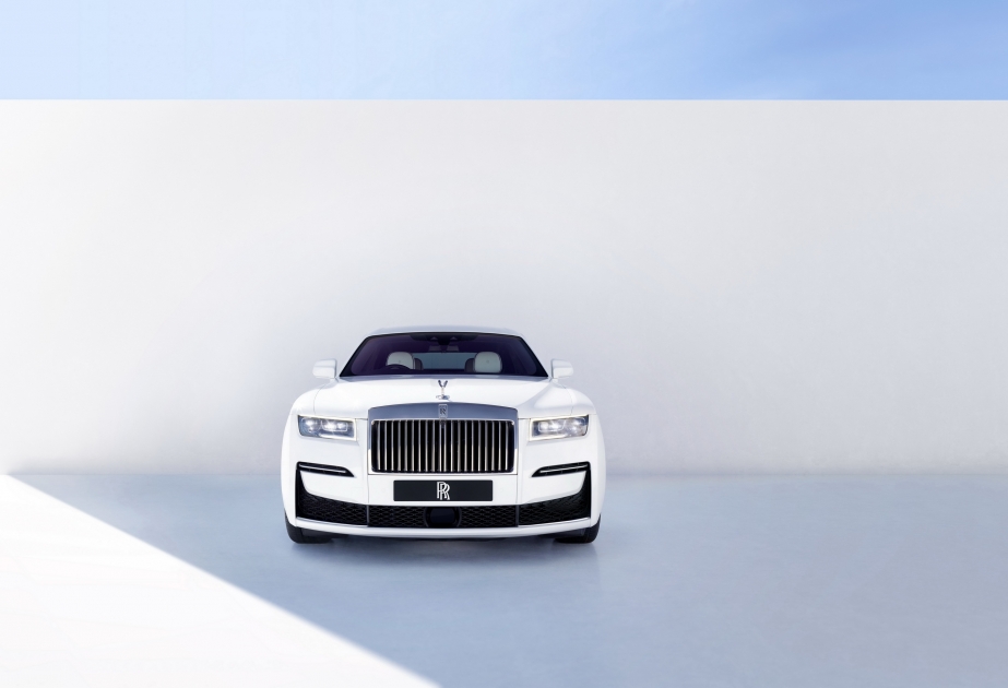 ®  Yeni “Rolls-Royce Ghost” sadəlikdə mükəmməllik