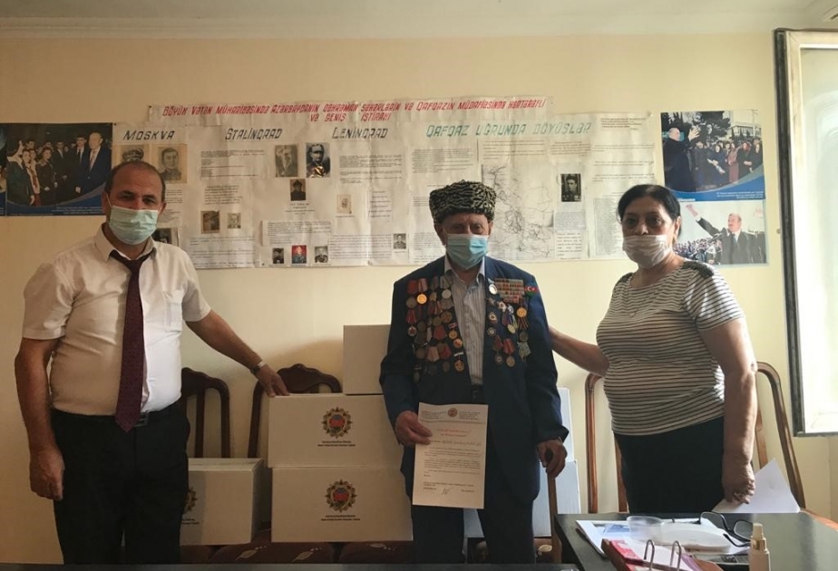 Paytaxtda yaşayan müharibə veteranlarına ərzaq sovqatları paylanılıb