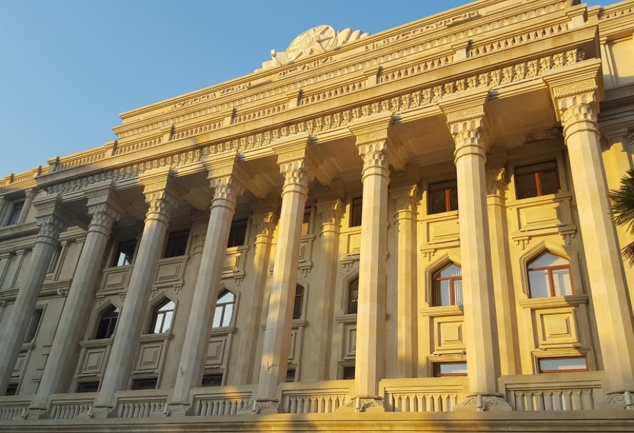 Azərbaycan Texniki Universitetində kadrların yenidənhazırlanma təhsili üzrə sənəd qəbulu davam edir