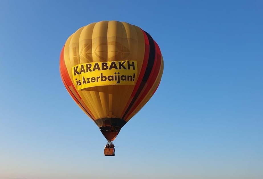 Ukraynada üzərində “Qarabağ Azərbaycandır!” şüarı olan hava şarı səmaya buraxılıb VİDEO