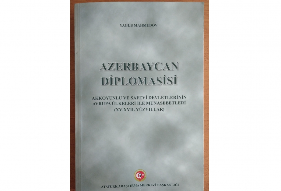 Книга Ягуба Махмудова издана на турецком языке