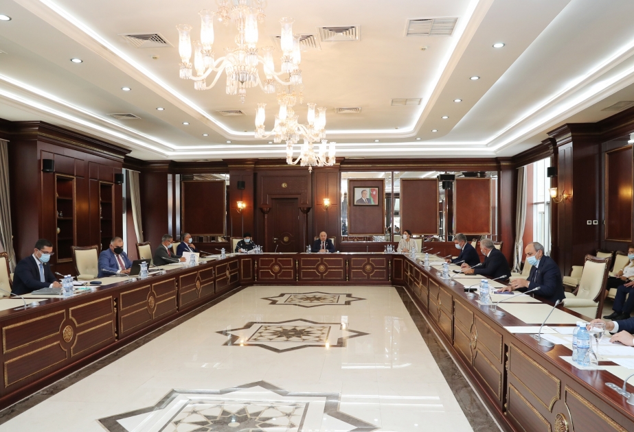 Milli Məclisin Əmək və sosial siyasət komitəsinin iclası keçirilir
