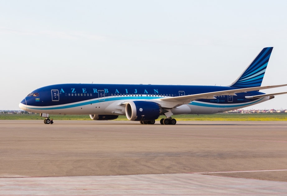 AZAL introduce un sistema de colas online para los vuelos Moscú-Bakú