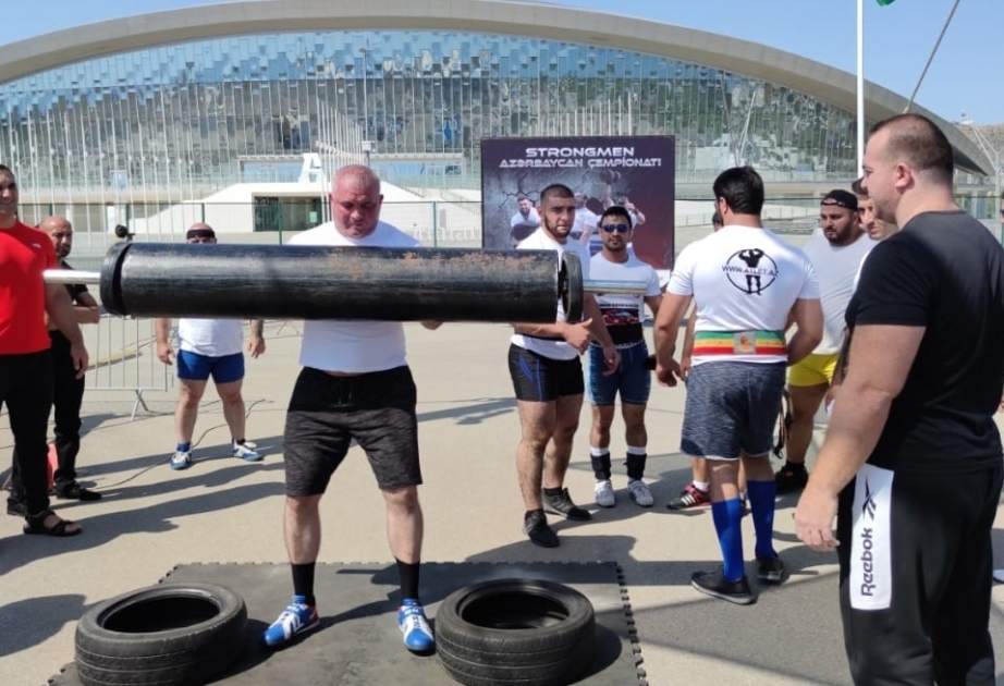Bakú acoge los campeonatos azerbaiyanos de deportes de fuerza