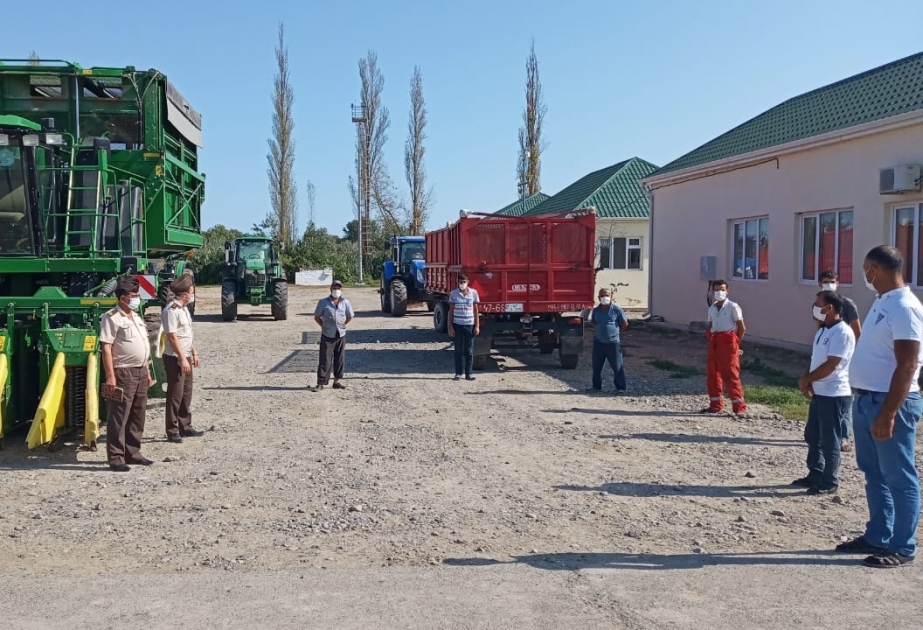 FHN pambıq tədarükü zamanı yanğın təhlükəsizliyi qaydaları ilə bağlı maarifləndirmə tədbirlərini davam etdirir