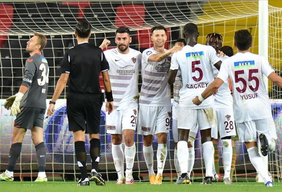 Türkiyə Superliqası: Sonuncu çempion yeni mövsümə məğlubiyyətlə başlayıb