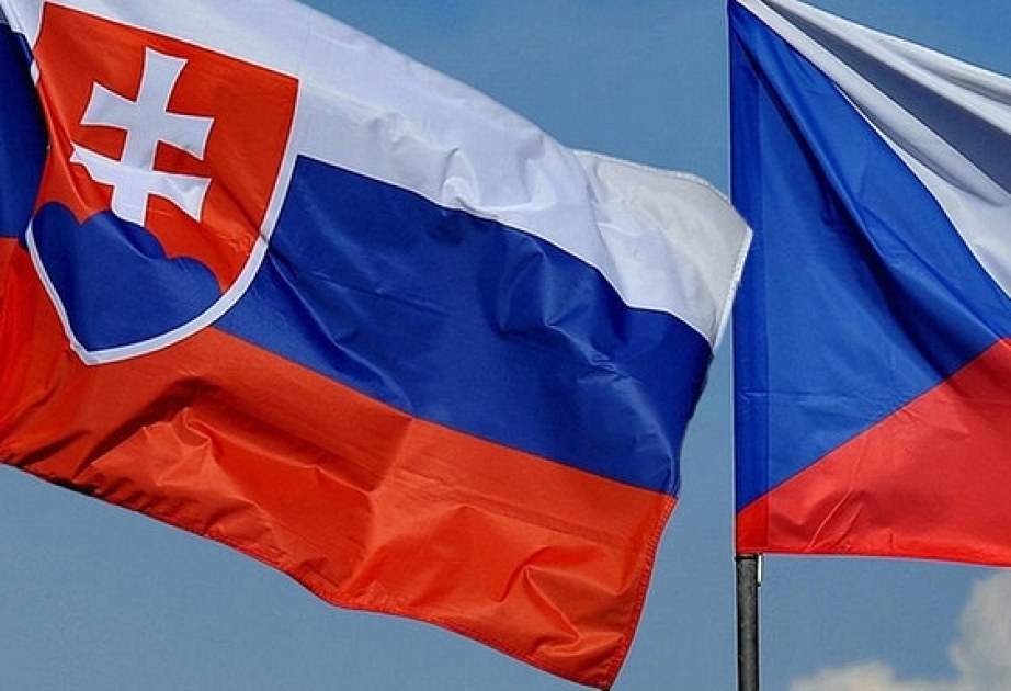 Slovakiya Çexiyanı riskli ölkə kimi “qırmızı siyahı”ya daxil edib