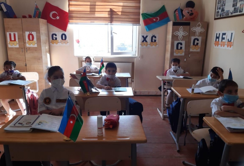 Milli Məclisin Gənclər və idman komitəsi ilə Təhsil Nazirliyi “Vətənpərvər məktəblilər” layihəsinə başlayıb