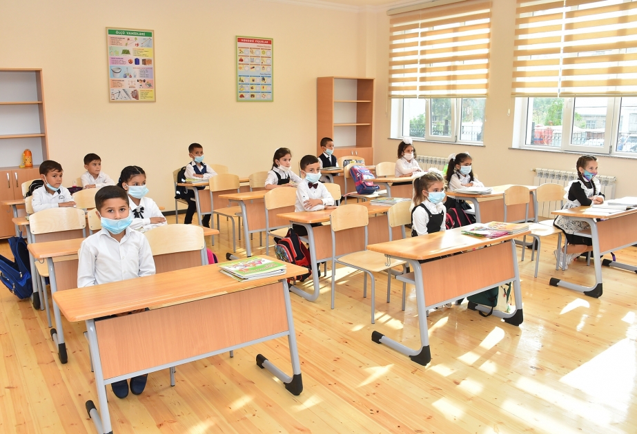Gəncədə yeni inşa olunmuş 28 saylı məktəbin binası istifadəyə verilib VİDEO