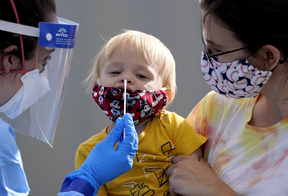 Cerca de 550.000 niños han dado positivo por coronavirus en EEUU