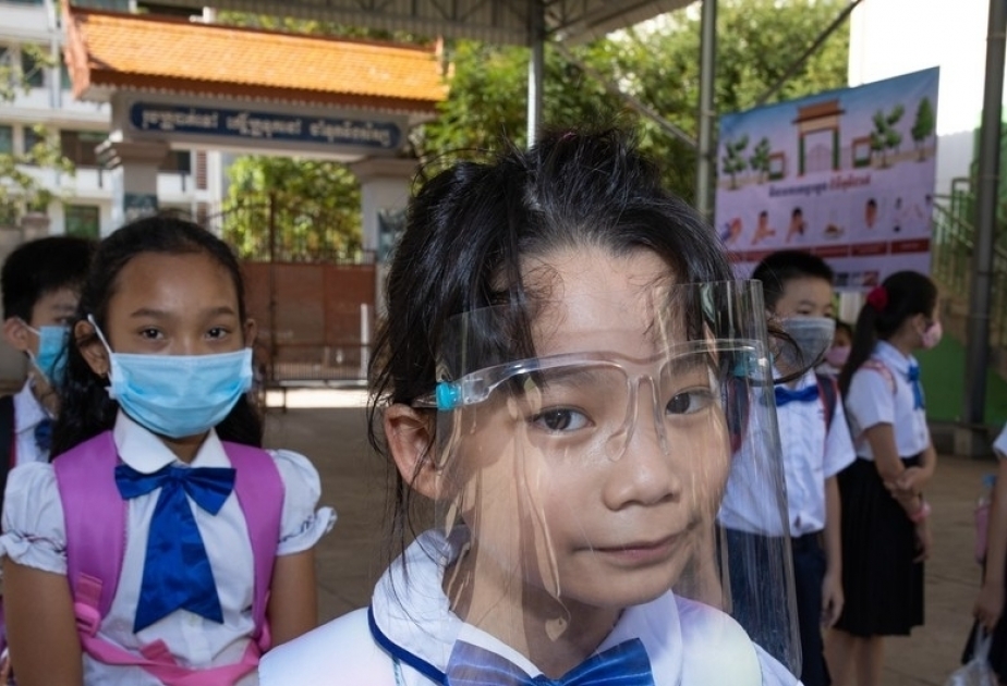 ÜST, UNICEF və UNESCO: kompleks tədbirlərin görülməsi ilə pandemiya şəraitində məktəblər açıla bilər