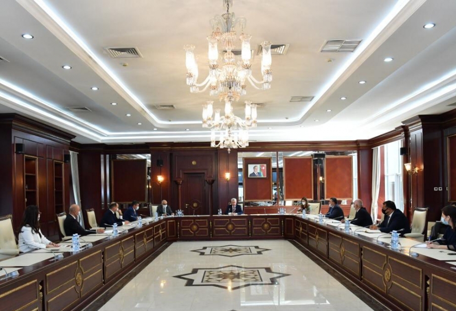 Milli Məclisin İctimai birliklər və dini qurumlar komitəsinin iclası keçirilib