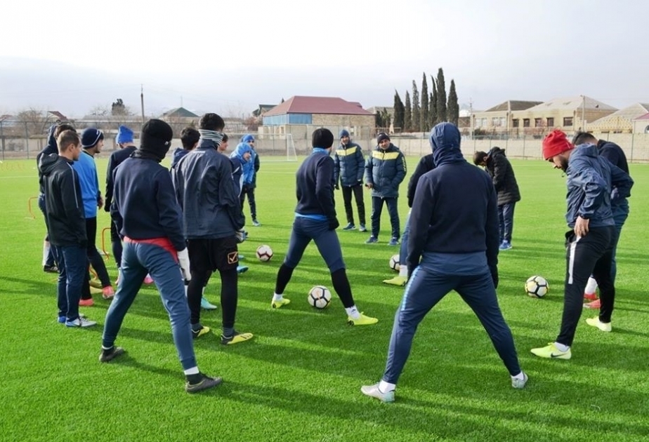كبز يواصل معسكره الاستعدادي للموسم الجديد بدوري الدرجة الأولى لكرة القدم