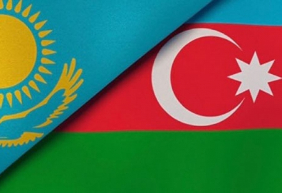 Azərbaycan və Qazaxıstan şahmatçıları arasında yoldaşlıq görüşü keçirilib