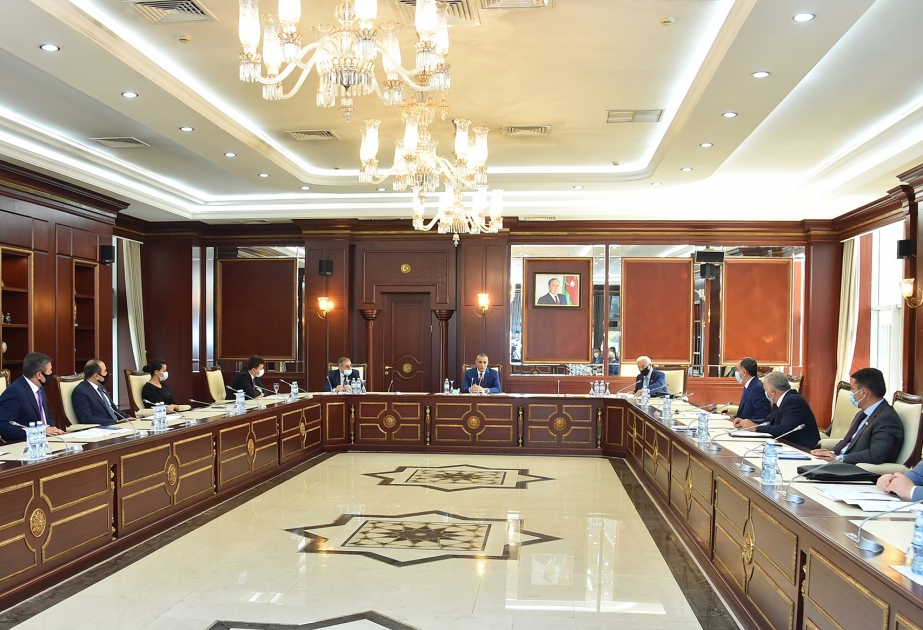 Milli Məclisin Regional məsələlər komitəsinin hesabatı dinlənilir