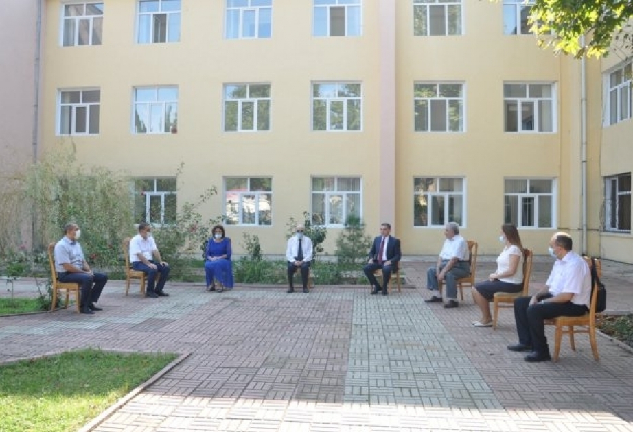 Mingəçevir Dövlət Universitetində təqaüdə ayrılan iki qocaman müəllimlə görüş