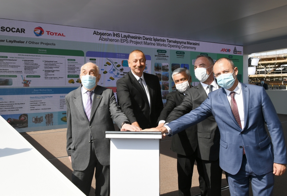Ilham Aliyev asiste a la ceremonia de fundación de las operaciones extraterritoriales en el campo de Absherón