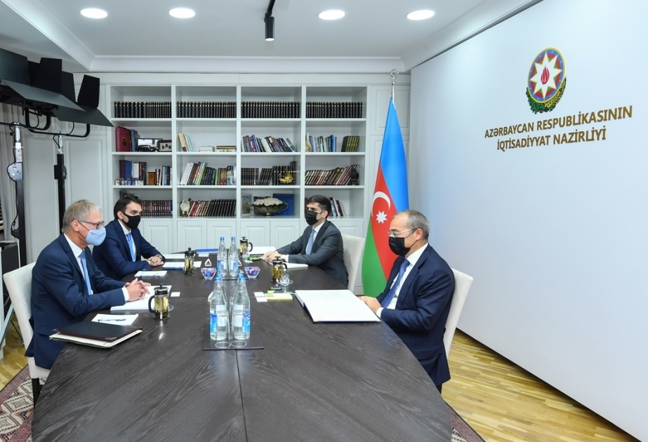 Ministro de Economía de Azerbaiyán y el embajador alemán abordan la cooperación bilateral
