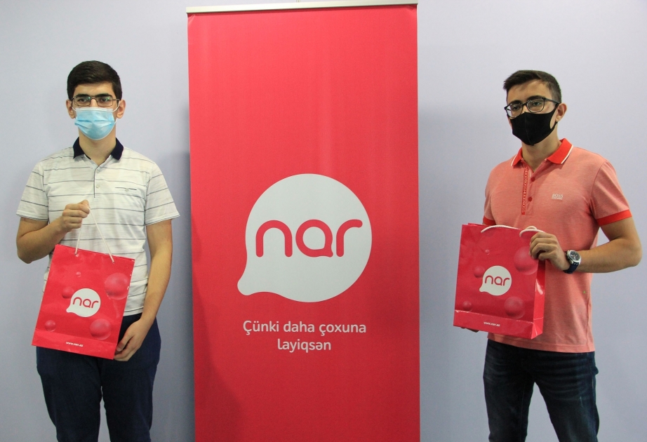 ®  Nar awards students who scored highest points at admission exams
