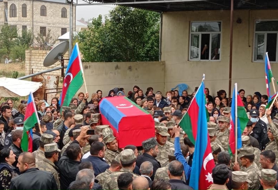 Azərbaycan Ordusunun şəhid hərbçisi ilə vida mərasimi keçirilib VİDEO