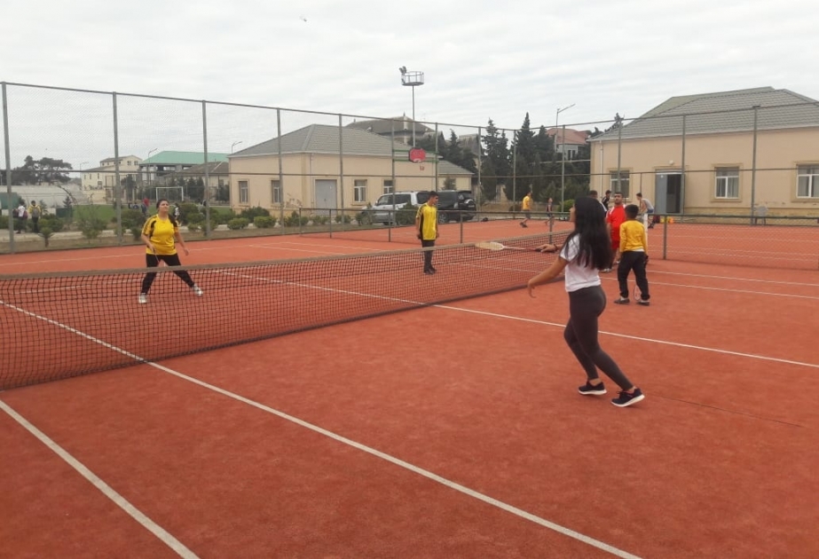 Xüsusi olimpiyaçılar arasında badminton yarışları keçirilib