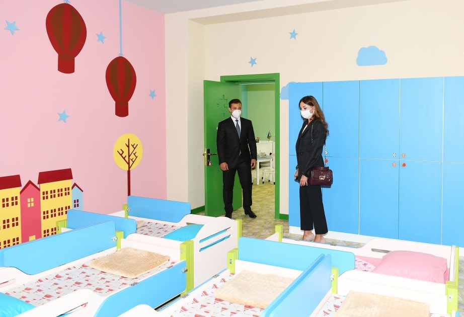Se puso en funcionamiento un nuevo edificio de jardín de infancia con la participación de Mehriban Aliyeva