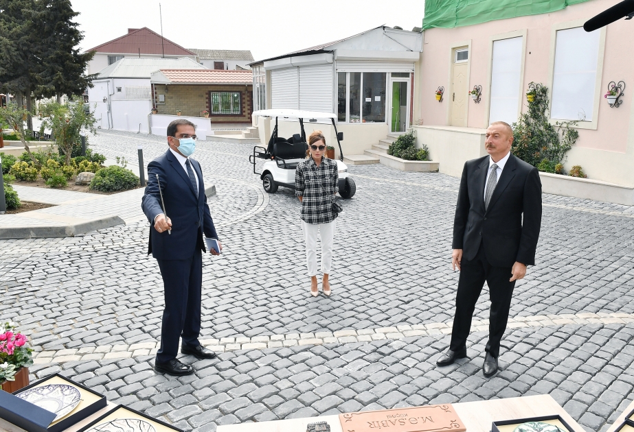 Президент Ильхам Алиев и первая леди Мехрибан Алиева ознакомились с работами по благоустройству, проведенными в поселке Балаханы  ОБНОВЛЕНО ВИДЕО