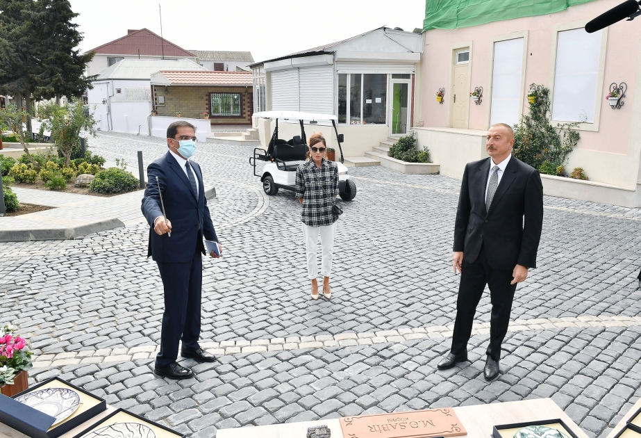 El Presidente y la Primera Dama se familiarizaron con las obras de mejora ejecutadas en el asentamiento de Balajaní