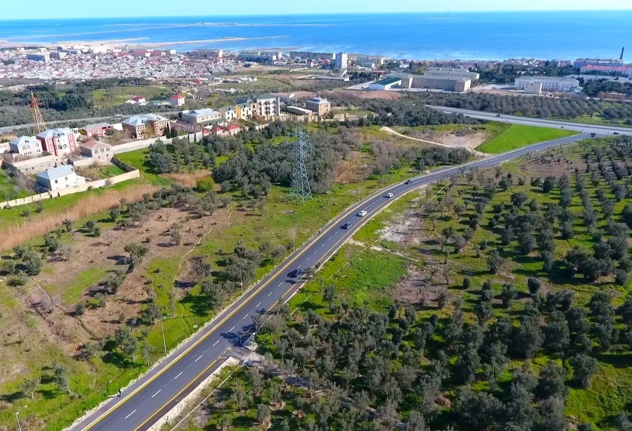 Continúa la reconstrucción a gran escala de la infraestructura vial en Bakú
