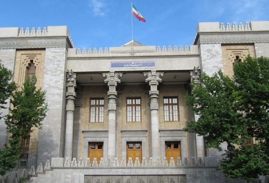 İran Tacikistana nota verib