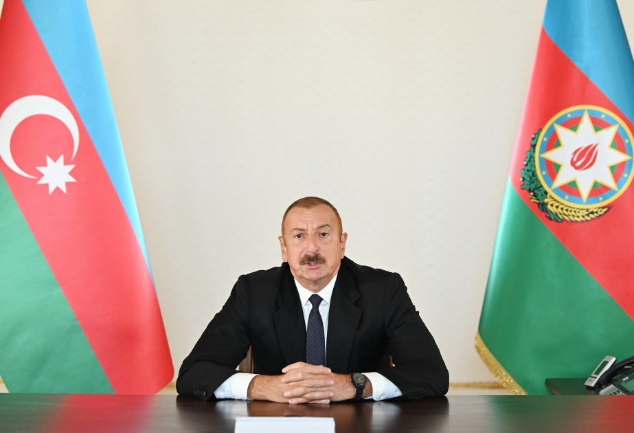 Президент Ильхам Алиев: Азербайджанская армия в настоящее время подвергает обстрелу, наносит удары по военным позициям врага