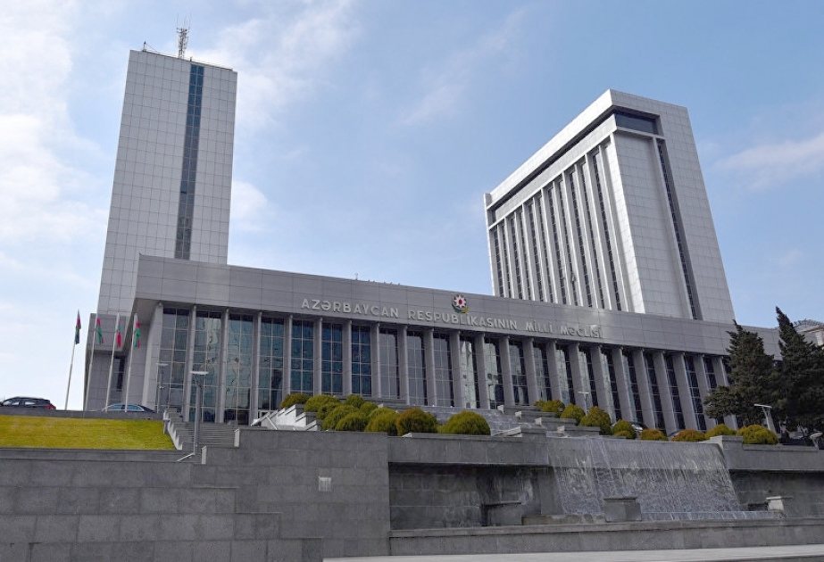 Deputatlarımız Qırğızıstanda parlament seçkilərini müşahidə edəcəklər