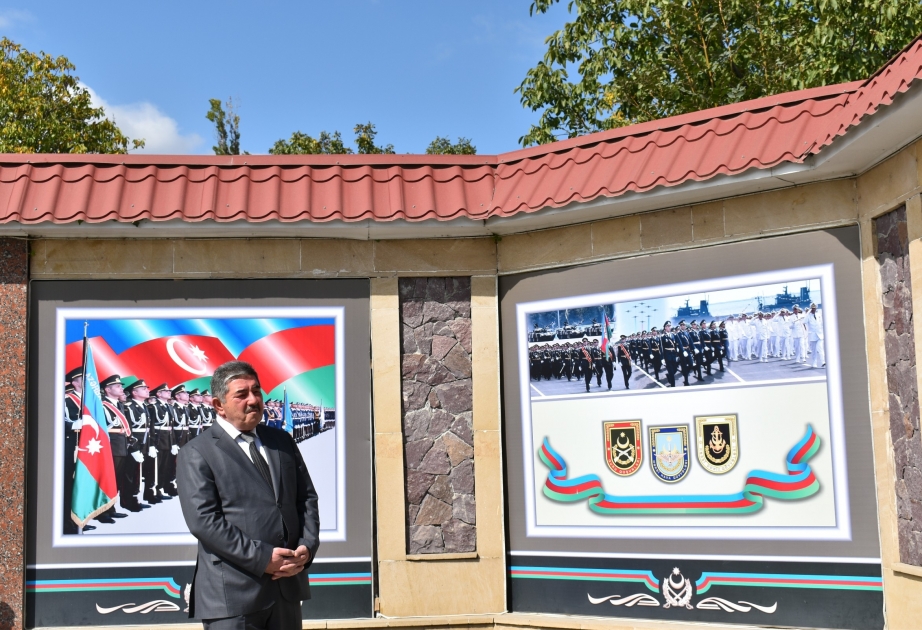 Altmış beş yaşlı qusarlı polis döyüşə yollanmaq istəyən könüllülər sırasında VİDEO