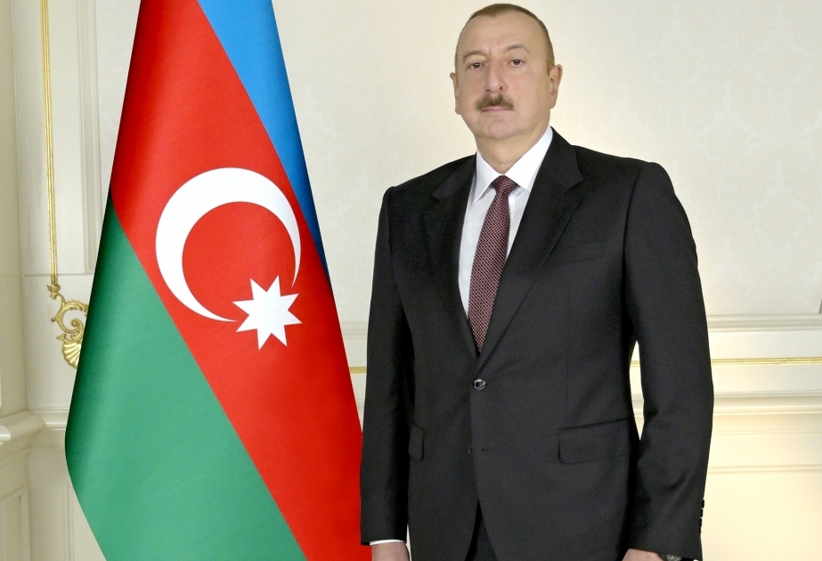 Президенту пишут: Сегодня каждый гражданин Азербайджана, тесно сплотившись вокруг Вас, демонстрирует еще более сильное единство
