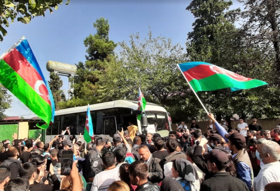 Çağırışçılar: Ordu sıralarına yollanmaqdan qürur duyuruq  FOTO