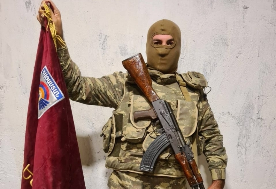 Перехвачено боевое знамя 193-го десантно-штурмового полка Вооруженных сил Армении