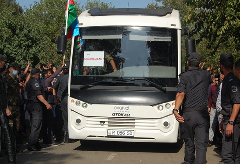 Çağırışçılar müddətli həqiqi hərbi xidmətə yola düşürlər