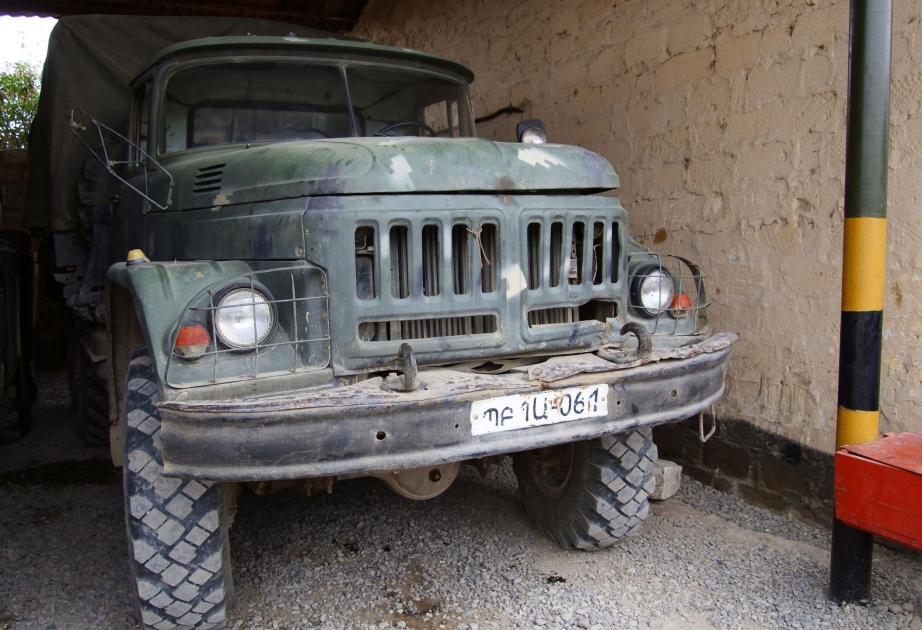 Armenisches Militärfahrzeug von Typ ZIL-131 erbeutet