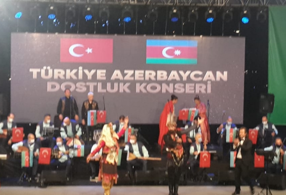 Suqovuşanın azadlığa qovuşması xəbəri Ankarada böyük coşqu ilə qarşılanıb VİDEO