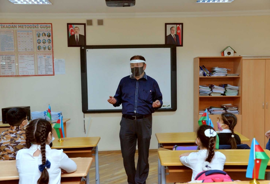 Müəllim, həmişə ucadır adın- Fotosessiya