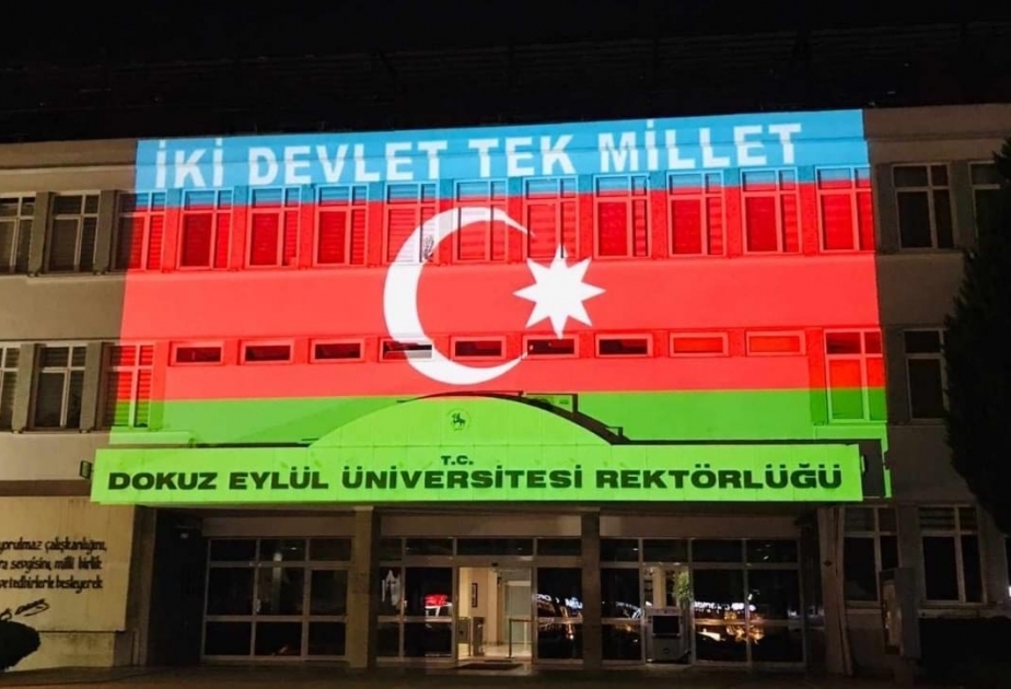 Qardaş Türkiyənin hər bölgəsində Azərbaycan bayrağı dalğalanır - FOTOSESSİYA