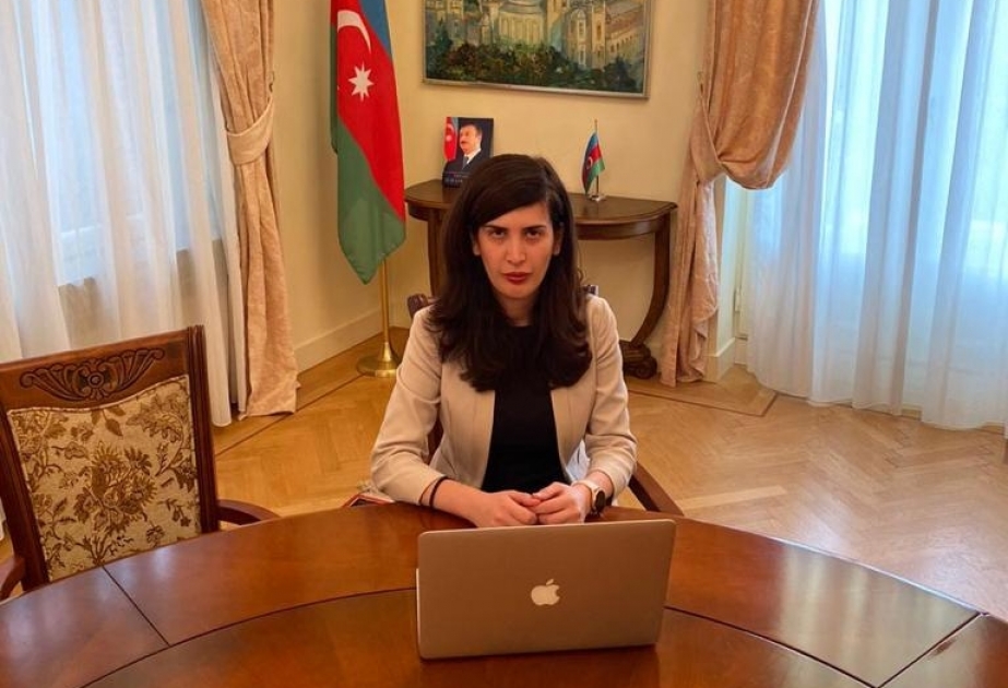 Haaqadakı səfirliyimiz yerli jurnalistlər üçün mətbuat konfransı keçirib
