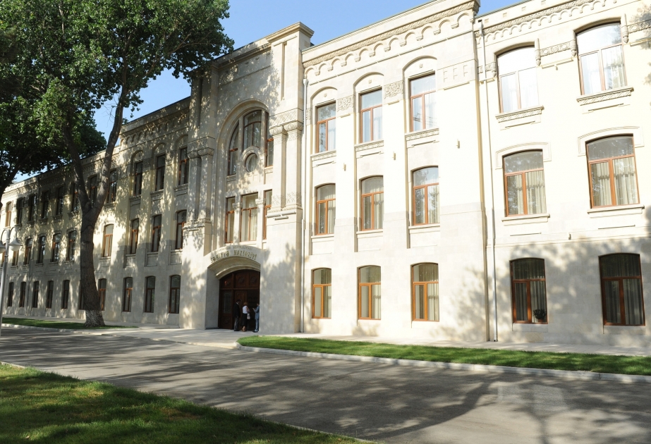 Səhiyyə Nazirliyinin kollektivi Silahlı Qüvvələrə Yardım Fonduna ianə ediblər